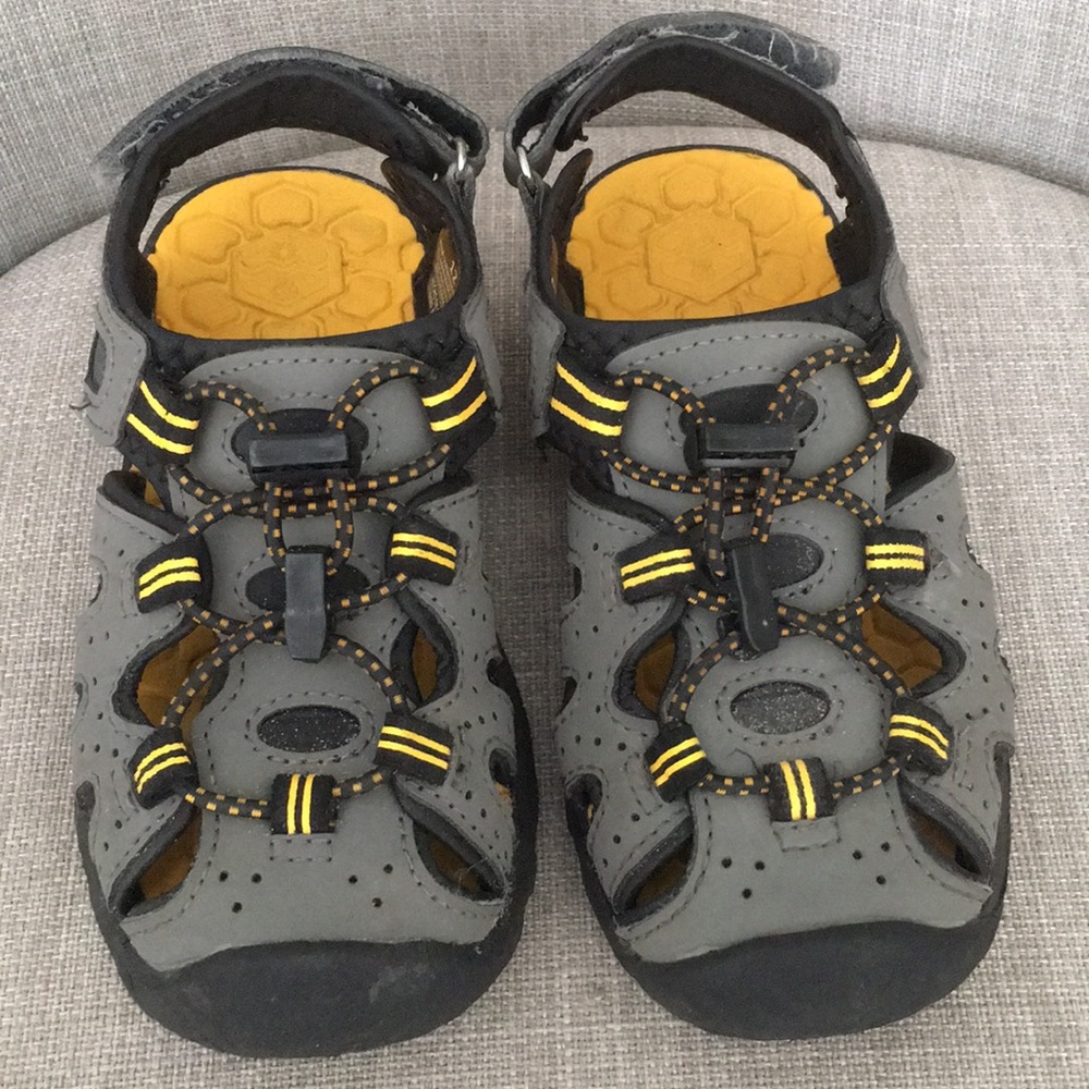 KHOMBU sandals size 12